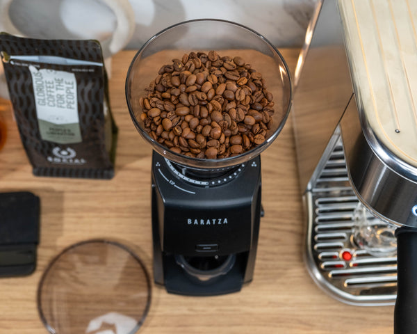 Encore ESP 230V Coffee Grinder (Black), Plug G - Small Batch Coffee Roasters  Baratza Pouring Beans